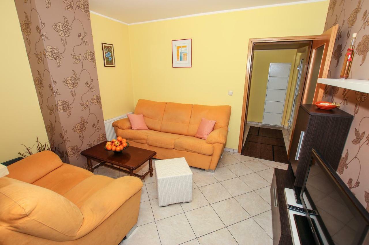 Apartmani Ljubica Пореч Екстер'єр фото